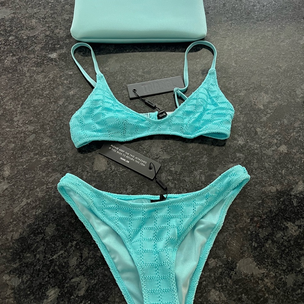 Triangl Swimwear MAIA - JAVE BLUE CROCHET SCOOP BIKINI SET